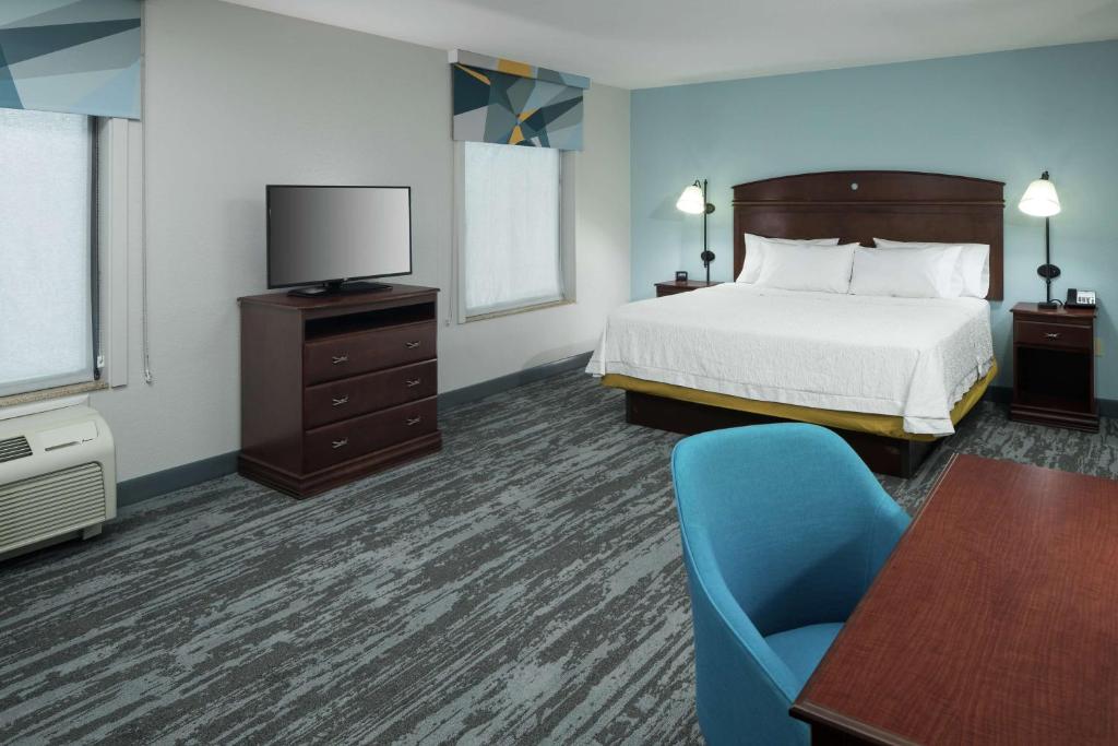 Hampton Inn & Suites Rochester-North photo