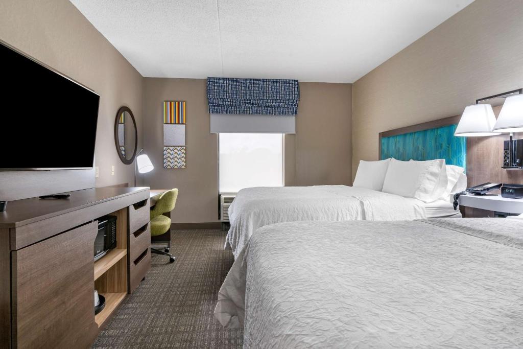 Hampton Inn & Suites Louisville East - Kamer Met 2 Queensize Bedden – Niet-roken