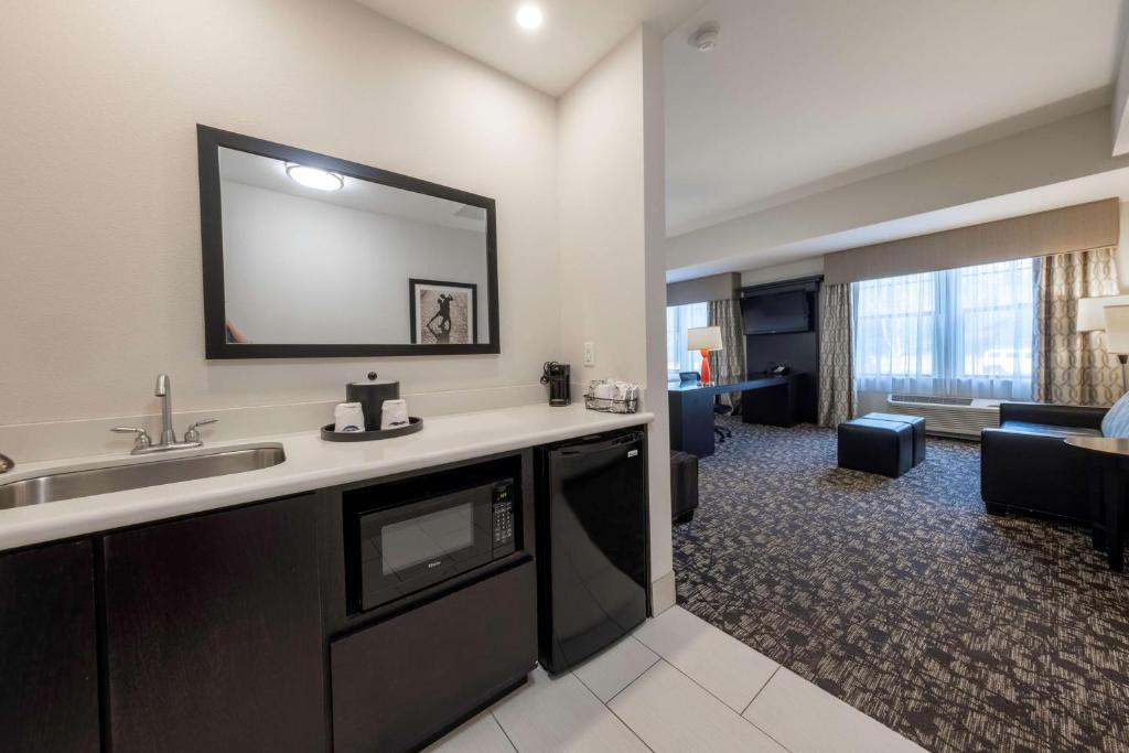 Fotografie z fotogalerie ubytování Hampton Inn & Suites DuPont v destinaci DuPont