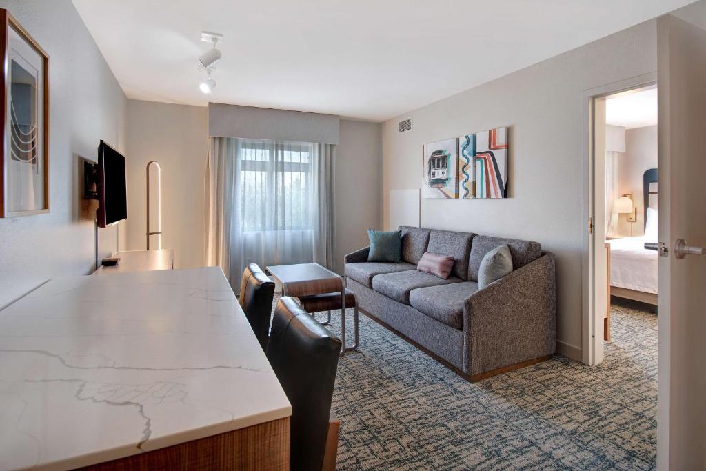 Homewood Suites by Hilton San Francisco Airport North California - Suite 1 Chambre Lit King-Size - Non-Fumeurs