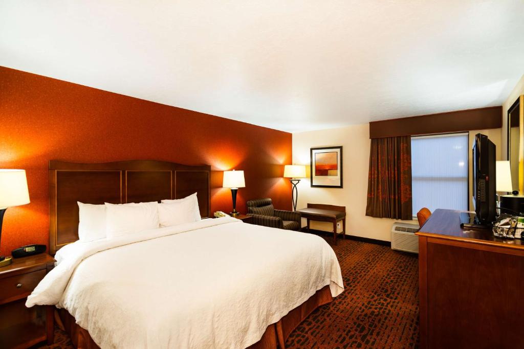 Postel nebo postele na pokoji v ubytování Hampton Inn St. George