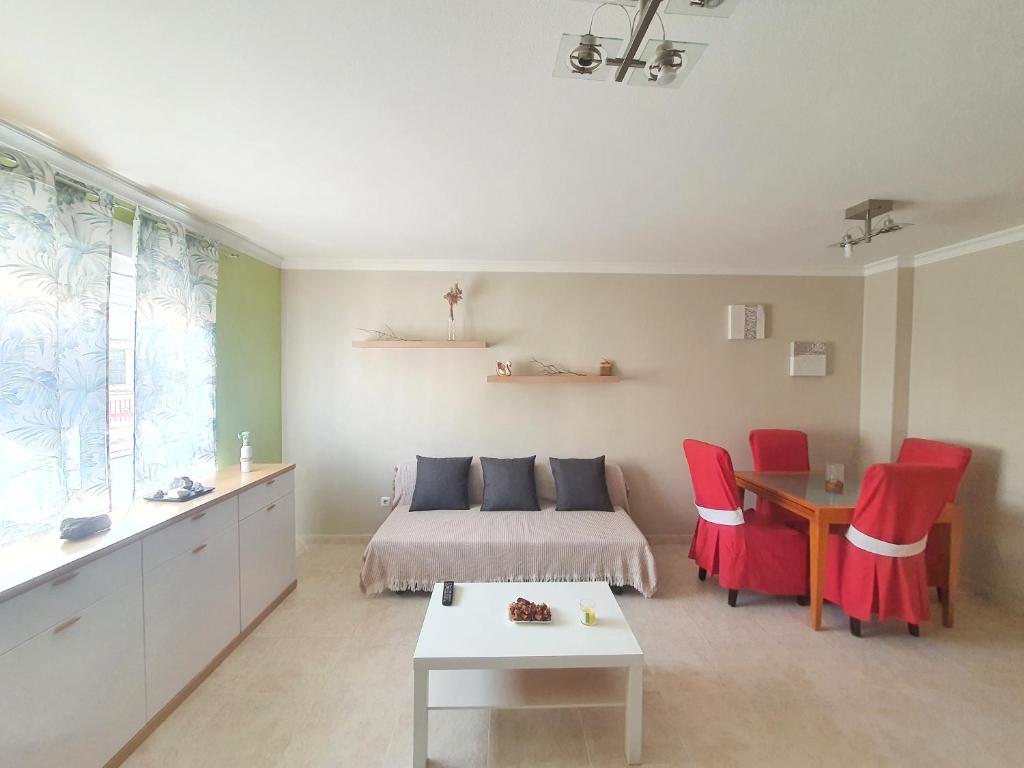 Χώρος καθιστικού στο Apartamento céntrico con Aire Acondicionado y Wifi - by Aloha Palma