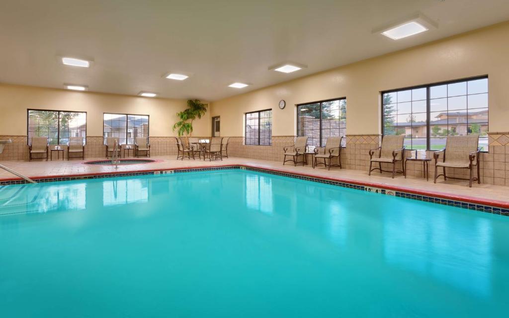 Hampton Inn & Suites Show Low-Pinetop photo