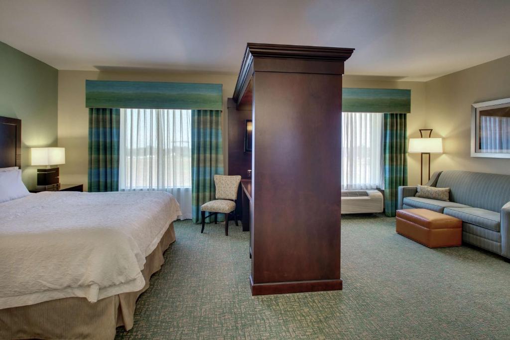 Postel nebo postele na pokoji v ubytování Hampton Inn Vernon