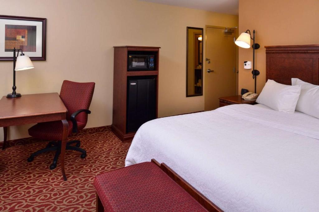 Hampton Inn Lincoln - キングルーム - 禁煙
