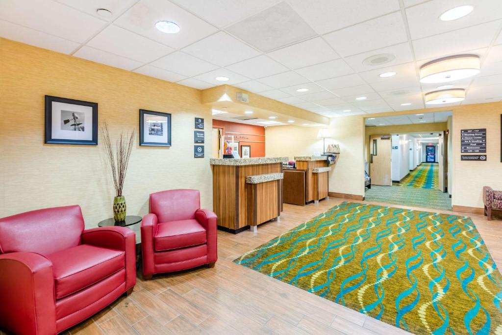 Hampton Inn St Charles St Peters photo