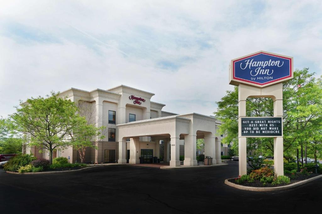 eine Darstellung der Vorderseite des Hampton Inn in der Unterkunft Hampton Inn Shrewsbury in Shrewsbury