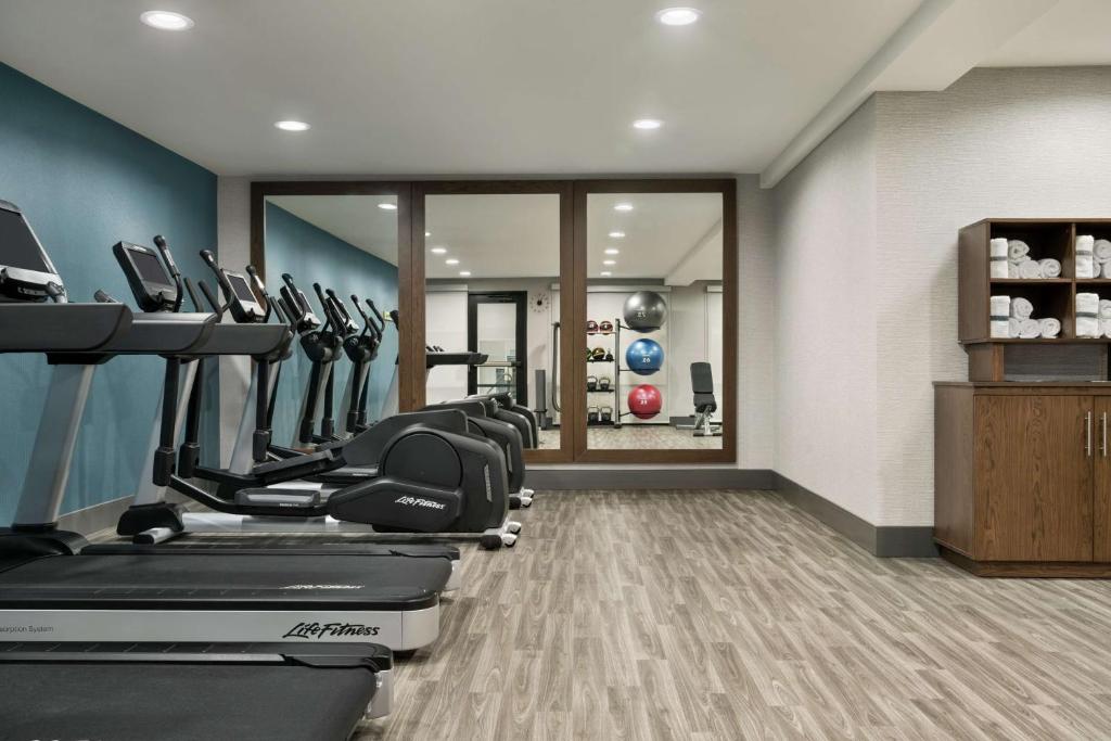Fitness centrum a/nebo fitness zařízení v ubytování Hampton Inn & Suites Tacoma/Puyallup