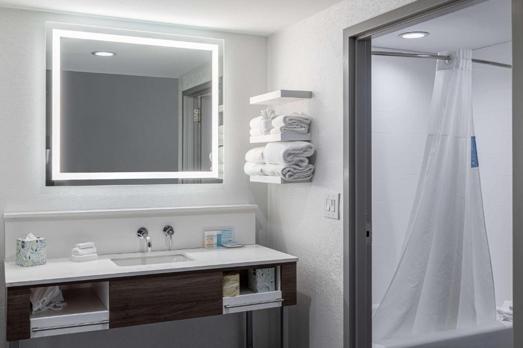 Hampton Inn Knoxville-West At Cedar Bluff photo