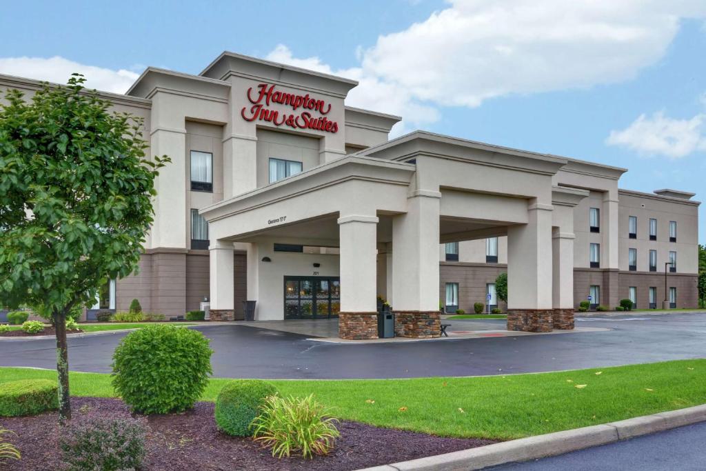 a rendering of a hampton inn and suites at Hampton Inn and Suites New Hartford/Utica in New Hartford