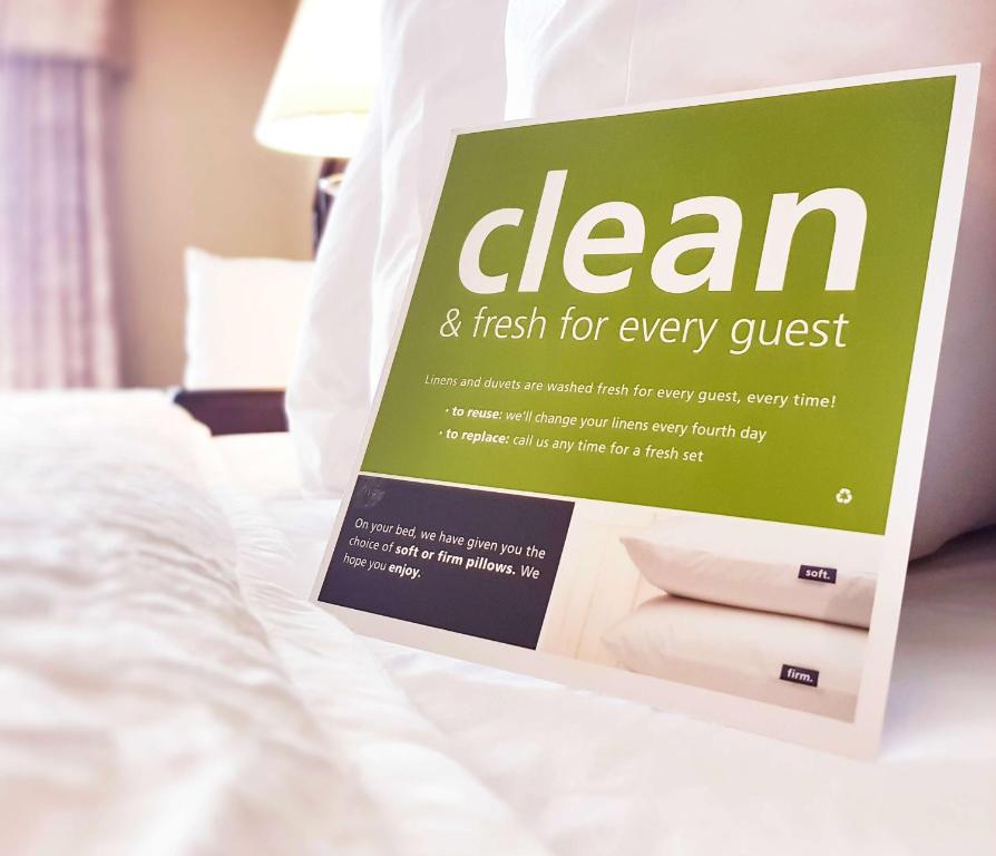 Hampton Inn & Suites by Hilton Edmonton International Airport - Room King Con Sofá Cama - No Fumadores