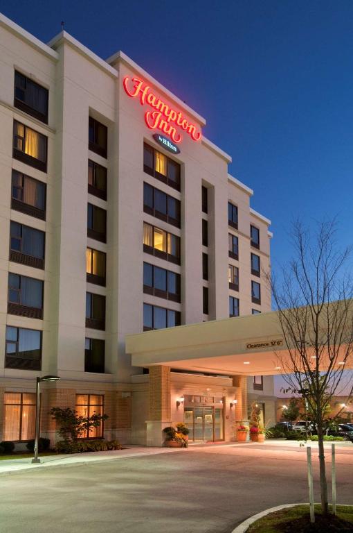Hampton Inn by Hilton Toronto Airport Corporate Centre, Toronto ...