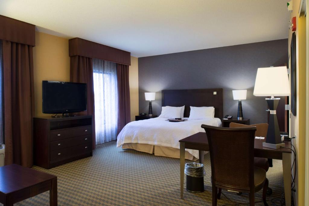 Hampton Inn & Suites Vineland - King Studio Met Bankbed - Niet -roken