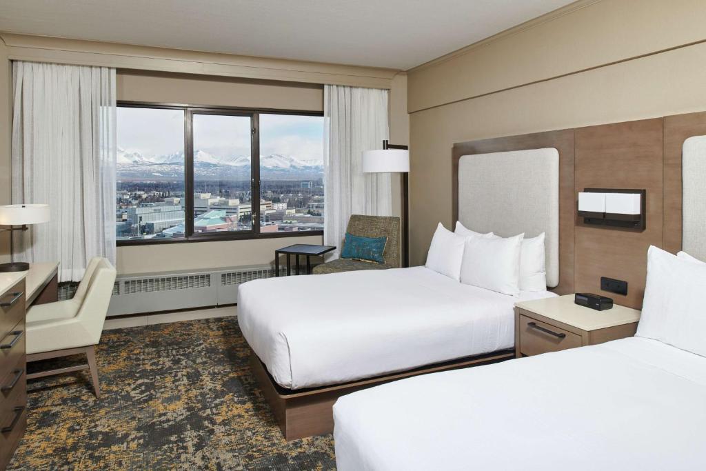 Postel nebo postele na pokoji v ubytování Hilton Anchorage