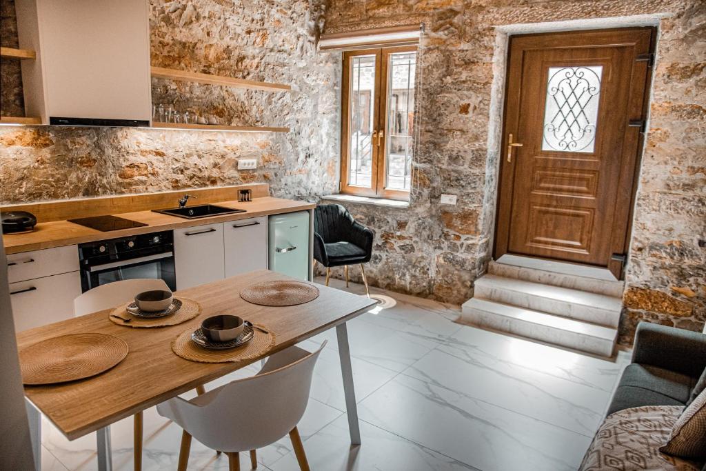 Kuchyň nebo kuchyňský kout v ubytování Petra Elounda Suites - Adults Only