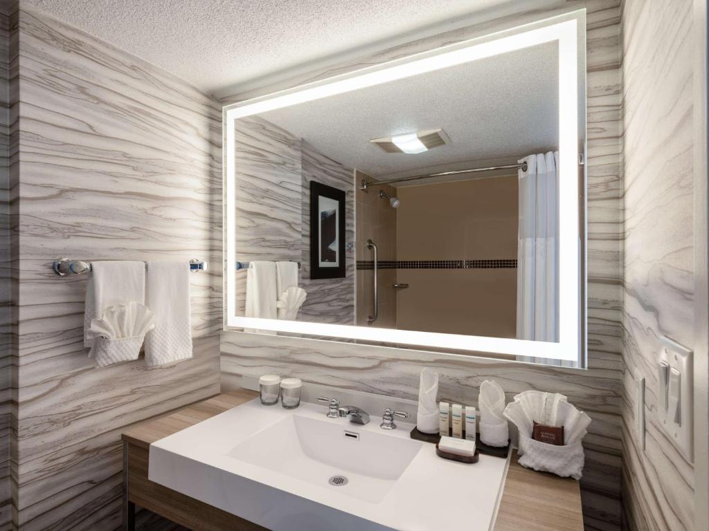 第61回プライムタイムエミー賞 — HiSoUR История культуры, image size:1024x768