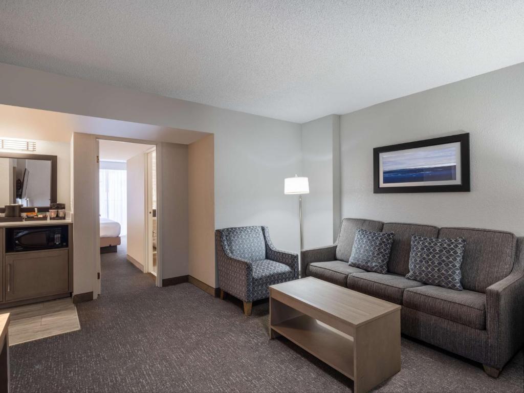 Embassy Suites Baltimore - North/Hunt Valley - Executive King Suite - Niet -roken