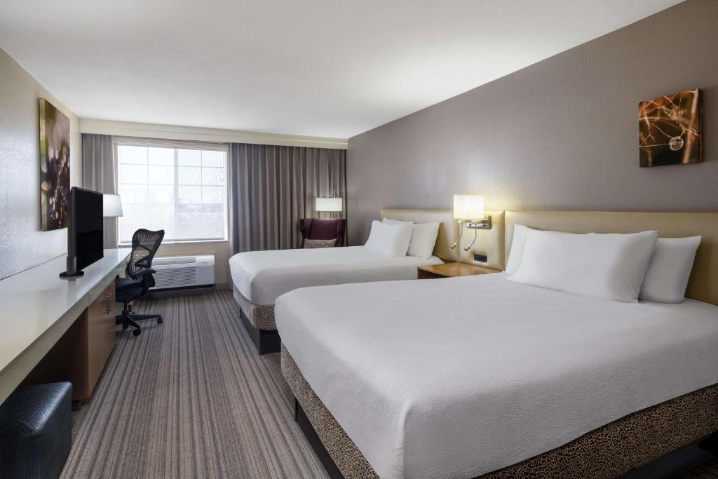 Hilton Garden Inn Bakersfield - Queen Room With Two Queen Beds