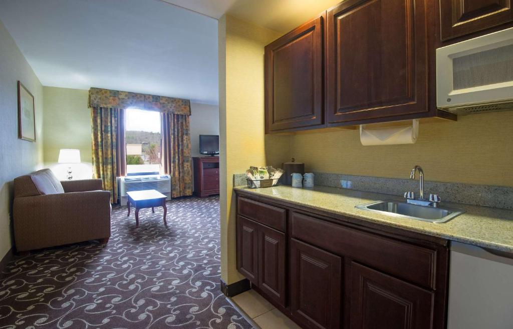 Hampton by Hilton Brattleboro - Habitación Familiar King