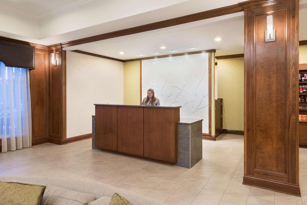 Vstupní hala nebo recepce v ubytování Homewood Suites by Hilton Buffalo-Amherst