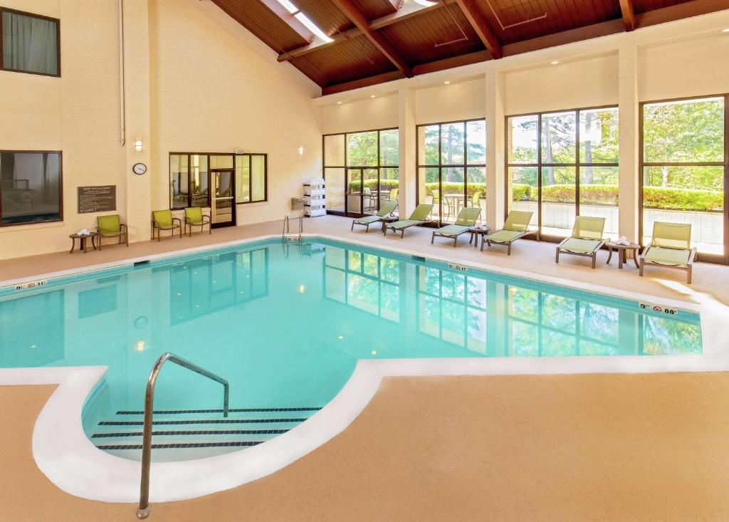 Bazén v ubytování DoubleTree by Hilton Columbia nebo v jeho okolí