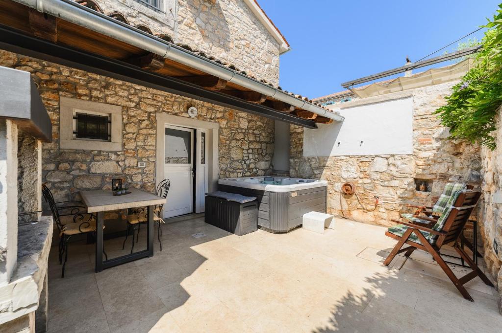 Patio nebo venkovní prostory v ubytování Casa Nini I - Jacuzzi