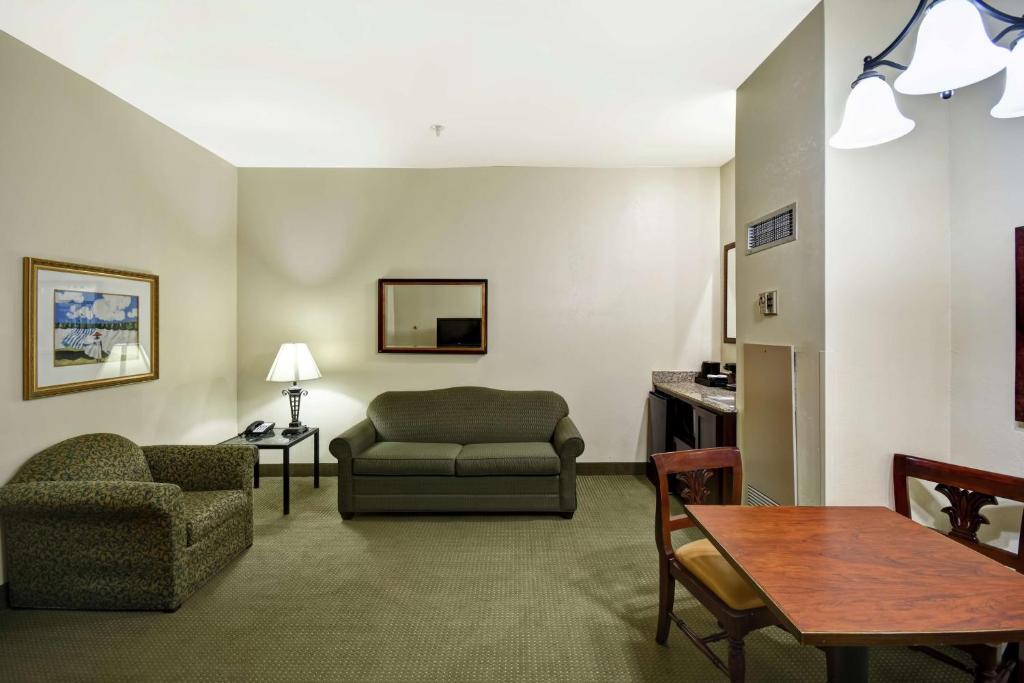 Embassy Suites Charleston - Historic District - Suite Met Twee Tweepersoonsbedden - Niet Roken
