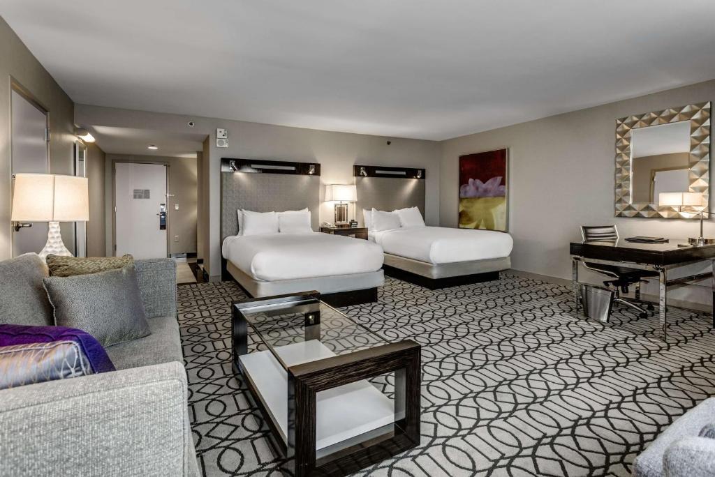 Hilton Columbus at Easton - Junior Queen Suite