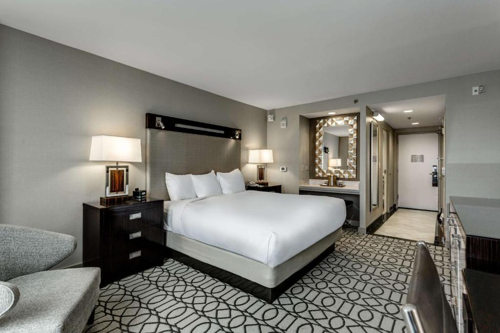 Hilton Columbus at Easton - King Room Met Toegankelijke Tub - Mobility Access