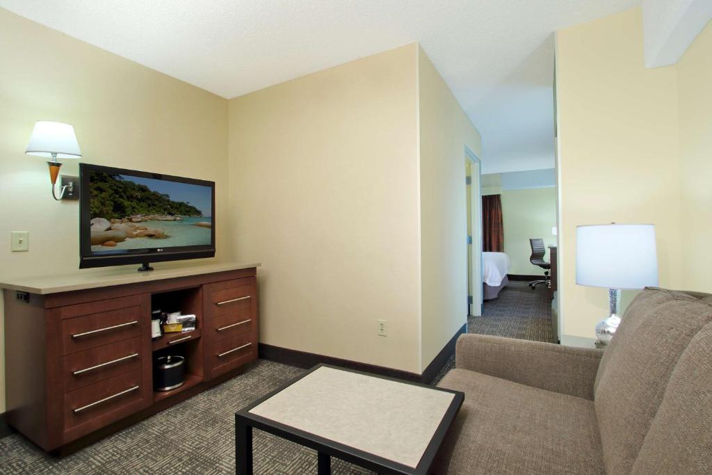 Hampton Inn & Suites Columbus-Downtown, Ohio - King Room Met Slaapbank - Niet Roken