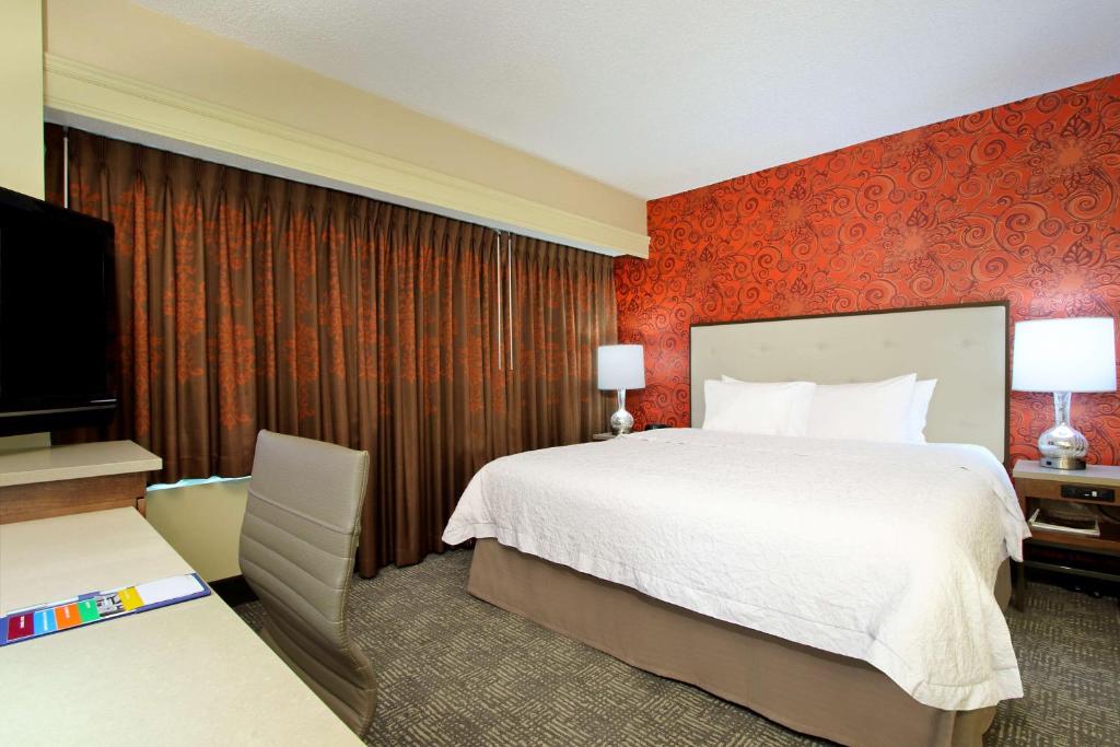 Hampton Inn & Suites Columbus-Downtown, Ohio - King Suite Met Slaapbank - Niet Roken