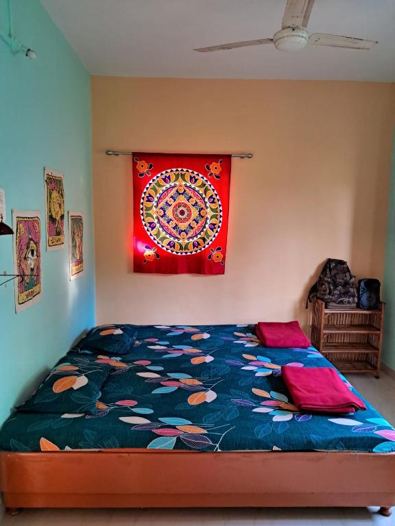 Postel nebo postele na pokoji v ubytování Bageecha B&B-Jal