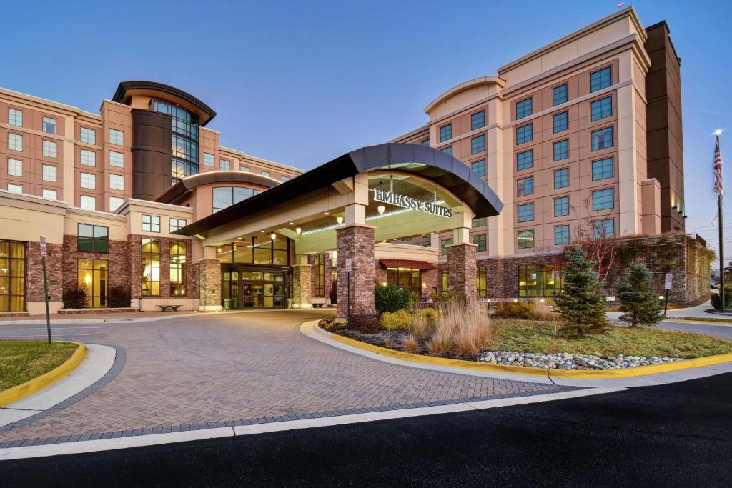 a rendering of the entrance to a hotel at Embassy Suites Springfield in Springfield