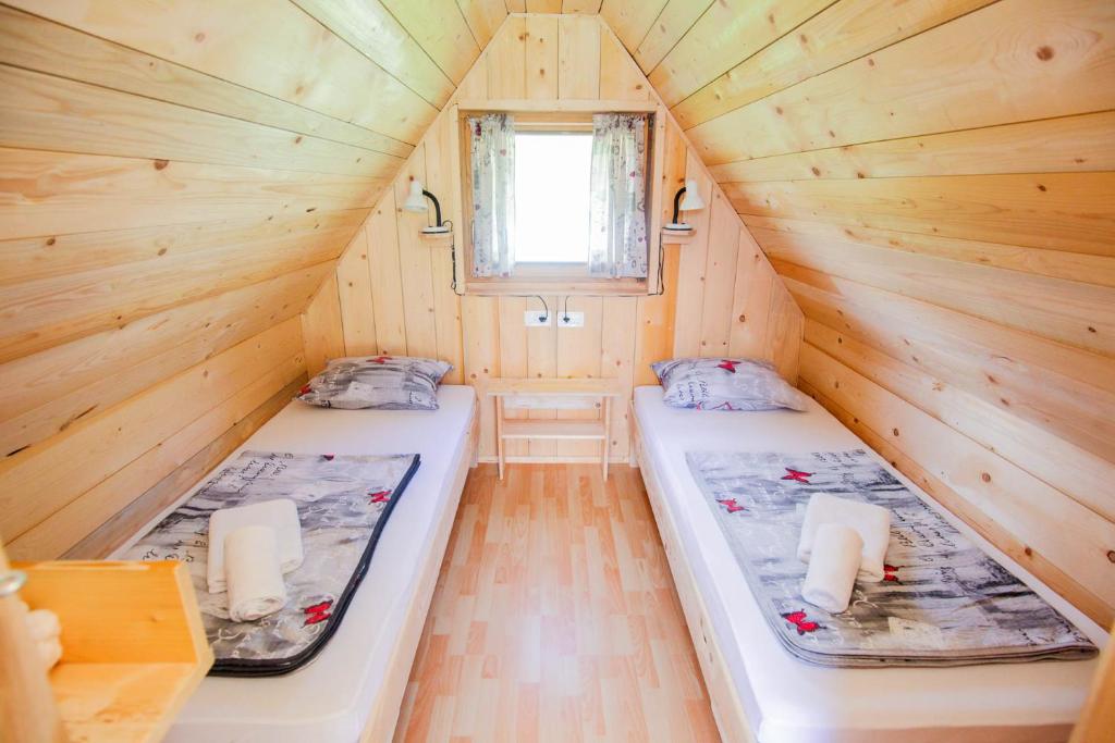 Apartmaji Pri Kozmavo - Little House - Mobile Home