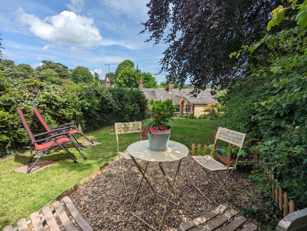 The Casey, Fenny Bentley (updated prices 2024)