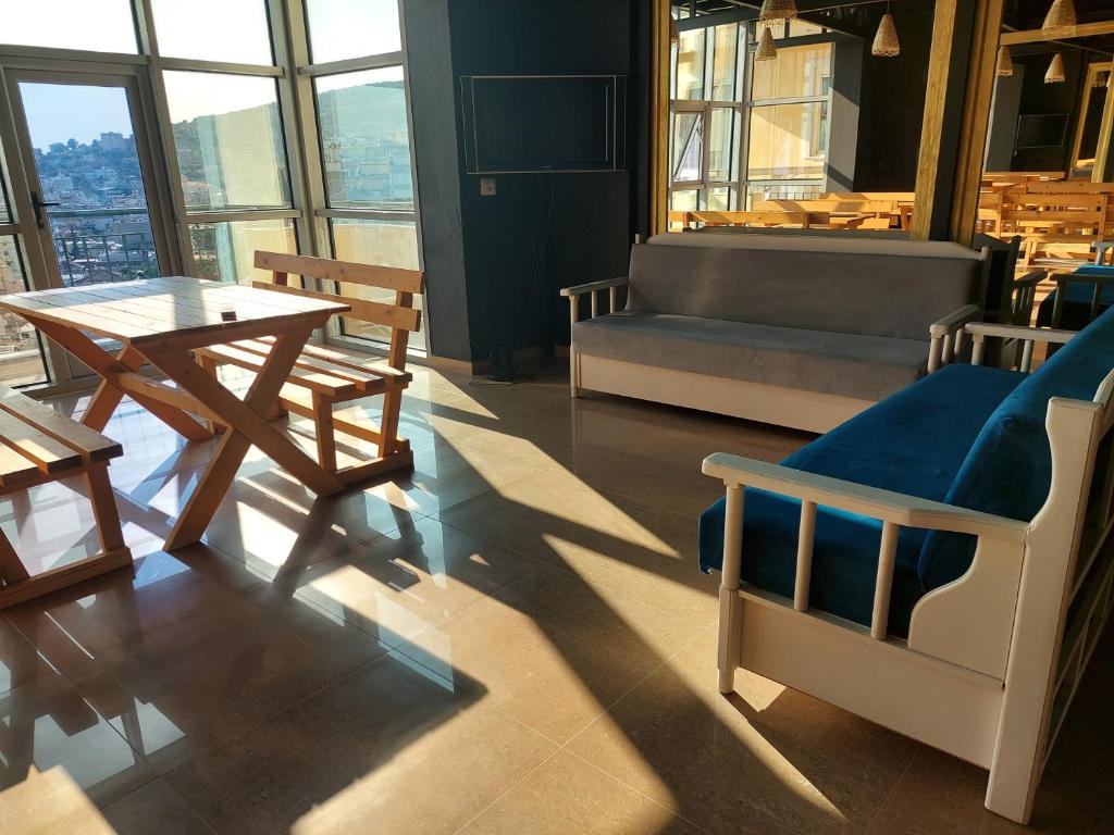Posezení v ubytování Saranda Boutique Hostel