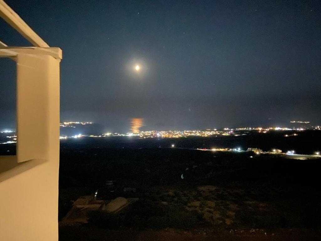 Fotografia z galérie ubytovania ENA suites Santorini v destinácii Pyrgos