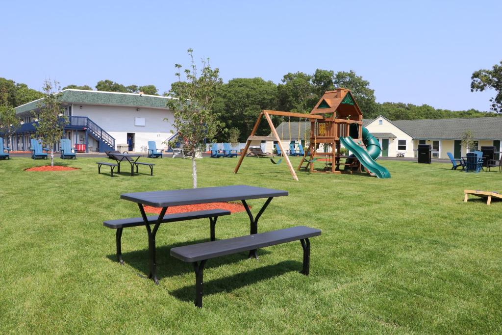 Herní místnost nebo prostor pro děti v ubytování Sunbird Cape Cod Resort