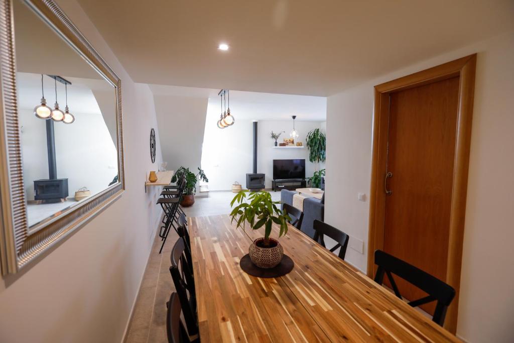 A television and/or entertainment centre at Mediterranean City
