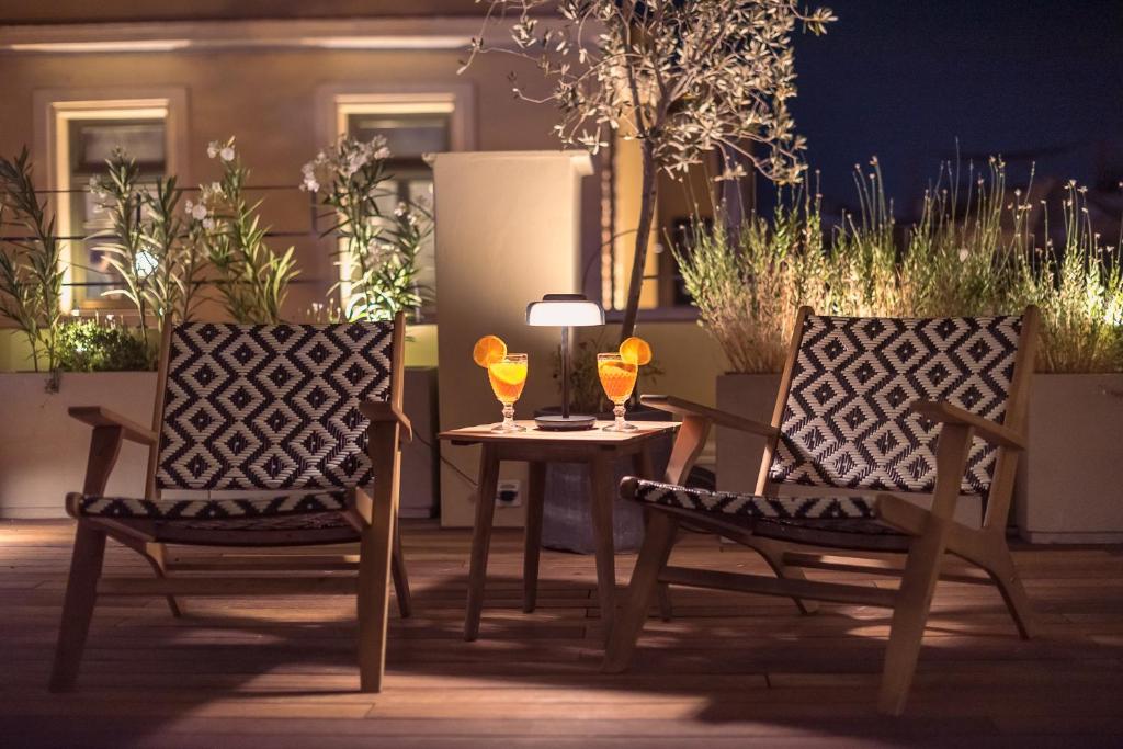 Moon And Stars Athens - Resim 16