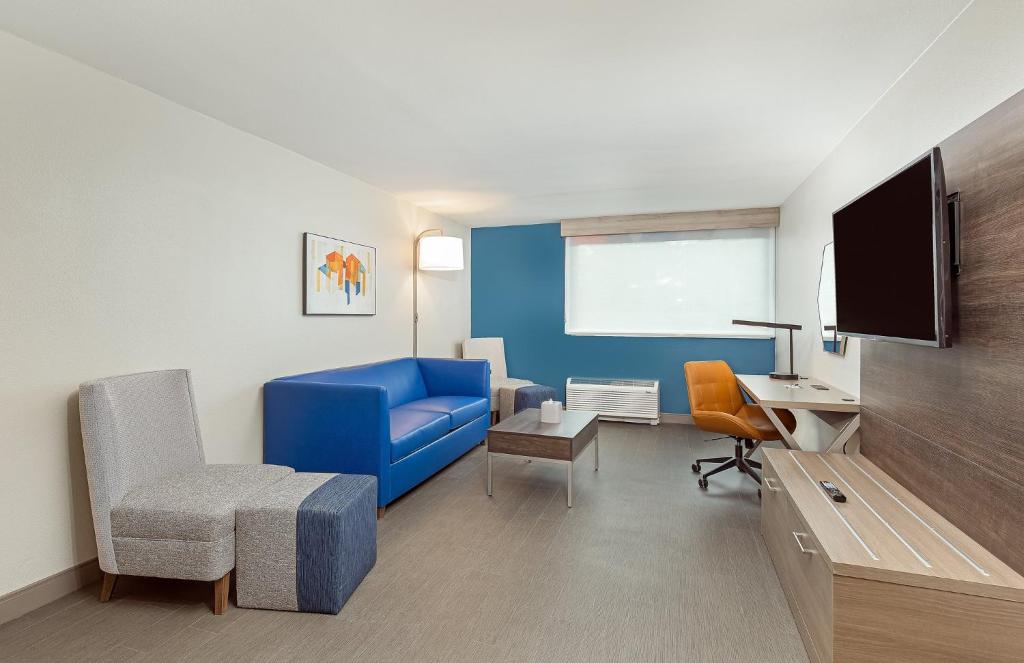 Holiday Inn Express Atlanta Airport - North, an IHG Hotel - Suite King Com 1 Quarto E Sofá-cama