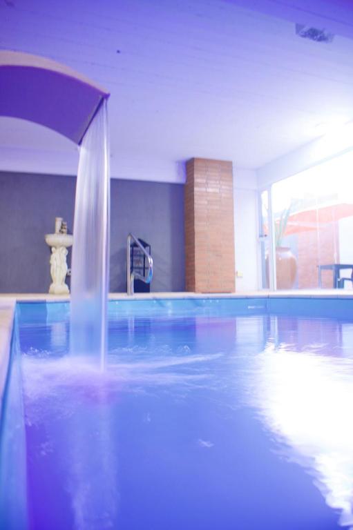 hotel El Tropical - Housity