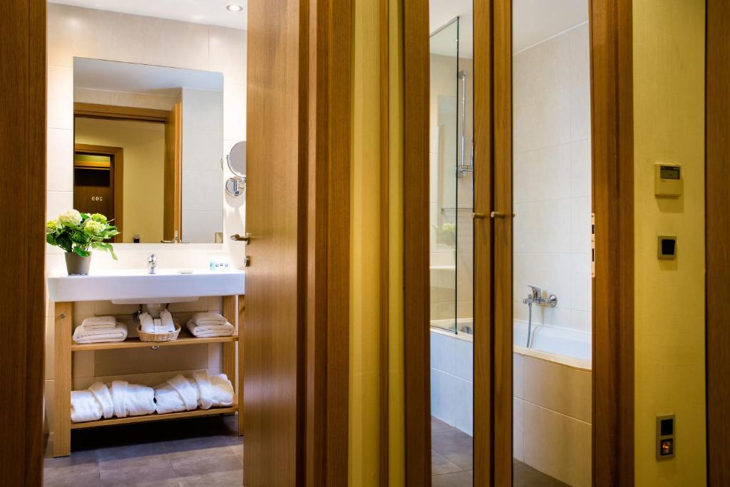 Kúpeľňa v ubytovaní The Athens Gate Hotel