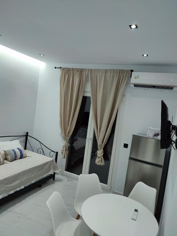 Alexander Luxury Apartments & Studios, Metamorfosi (precios