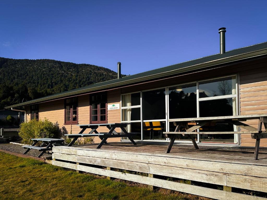 The Crossing Lodge & Backpackers, National Park (updated prices 2026)