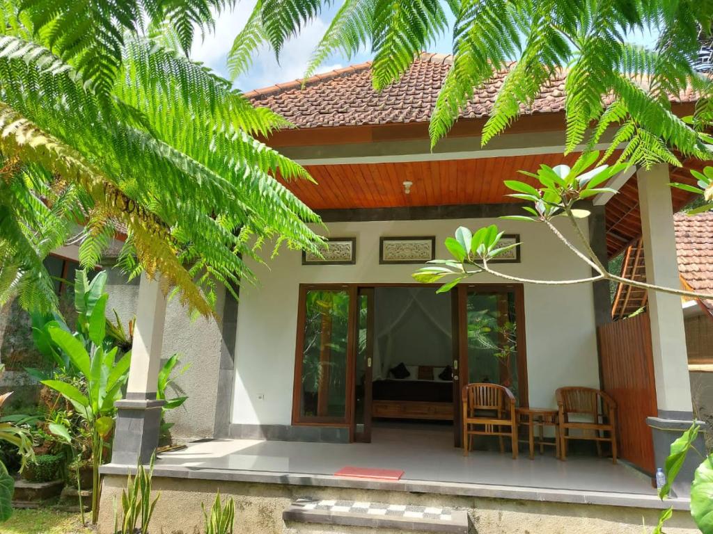 a view of a house from the outside at Pondok Kukuh villa Sidemen in Sidemen