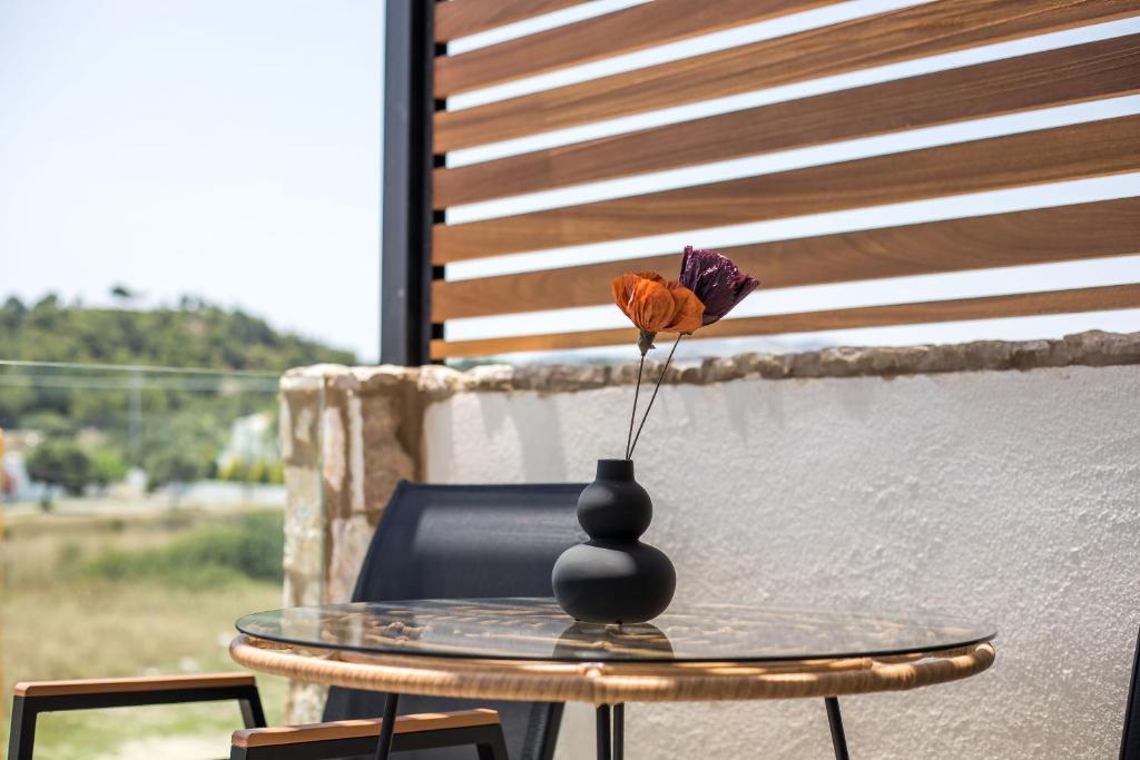 Balkón nebo terasa v ubytování Nόka Suite Apartments