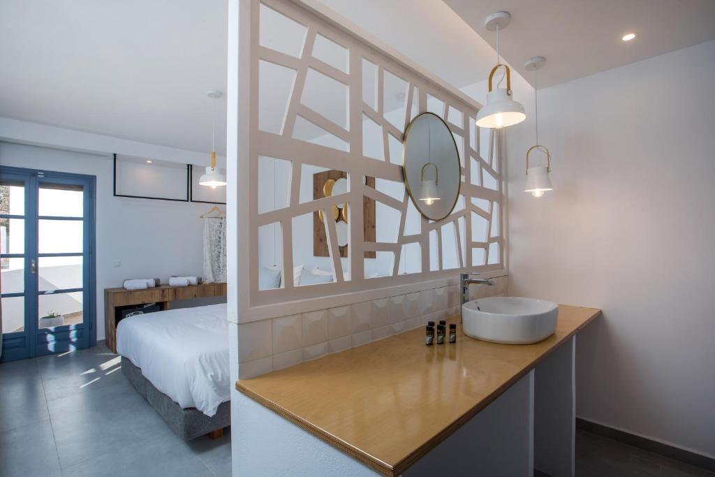 THALASSA - Deluxe Double Or Twin Room With Sea View