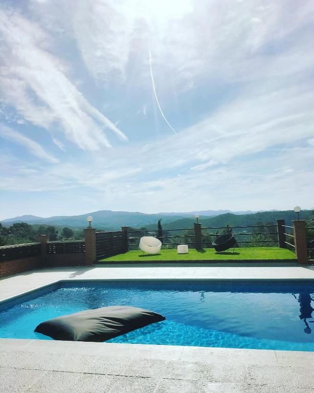 Bazén v ubytování Villa Wanderlust Sitges Hills Exclusive pool only families nebo v jeho okolí