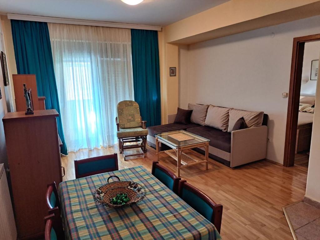 Et opholdsområde på Apartment Bella